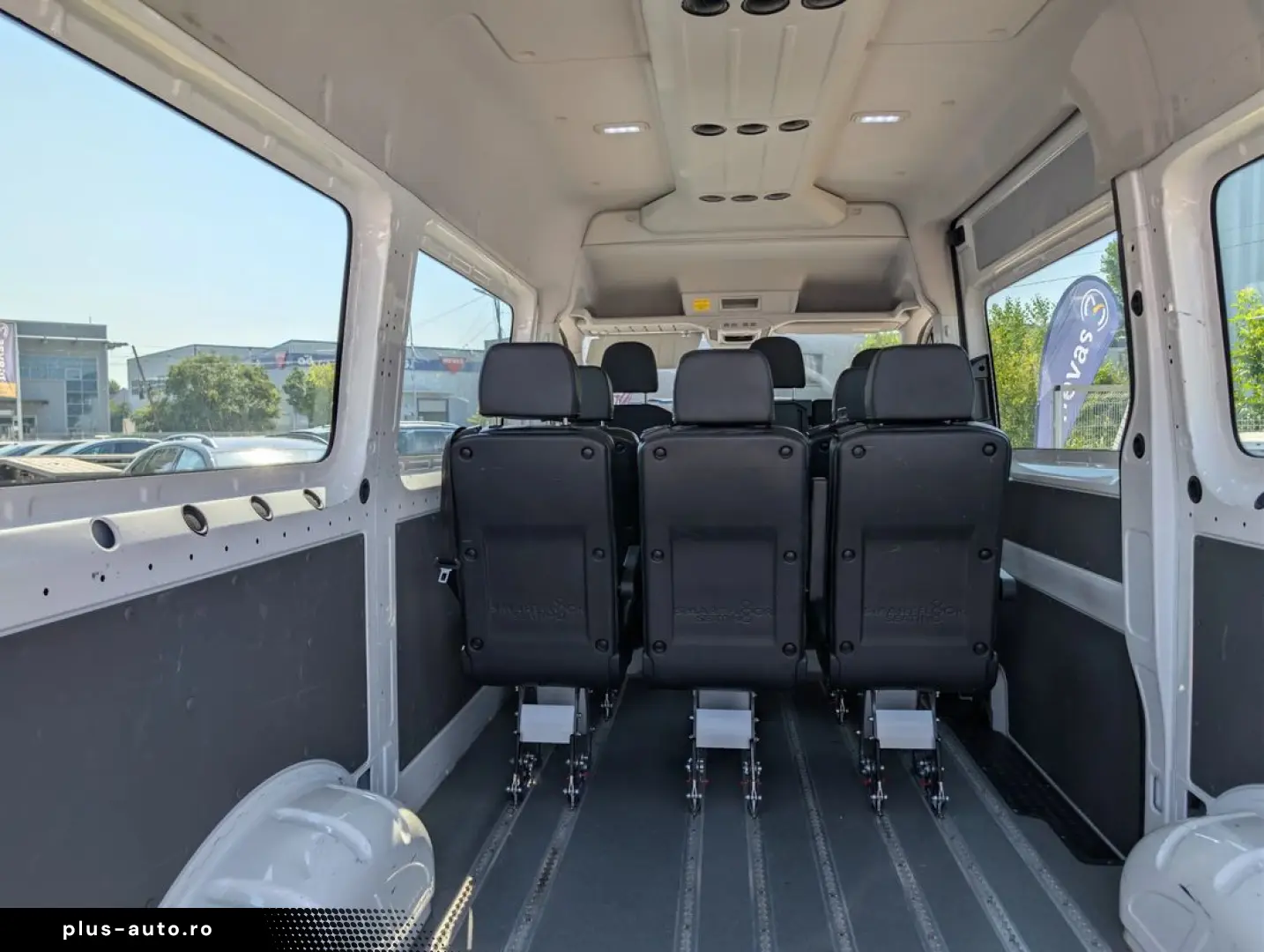 MAN TGE   Volkswagen Crafter   2.0 TDI DSG   140CP   9 locur