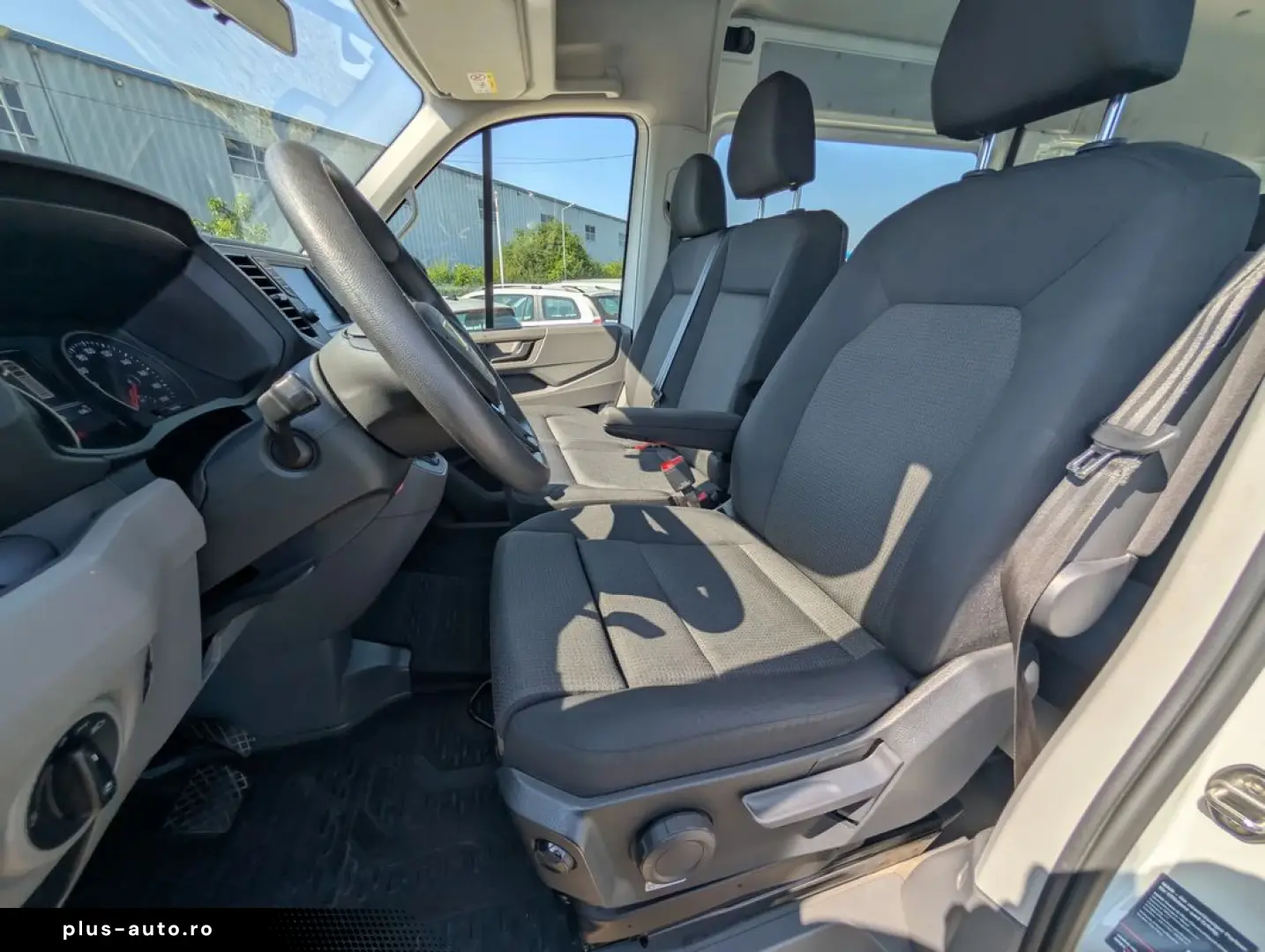 MAN TGE   Volkswagen Crafter   2.0 TDI DSG   140CP   9 locur