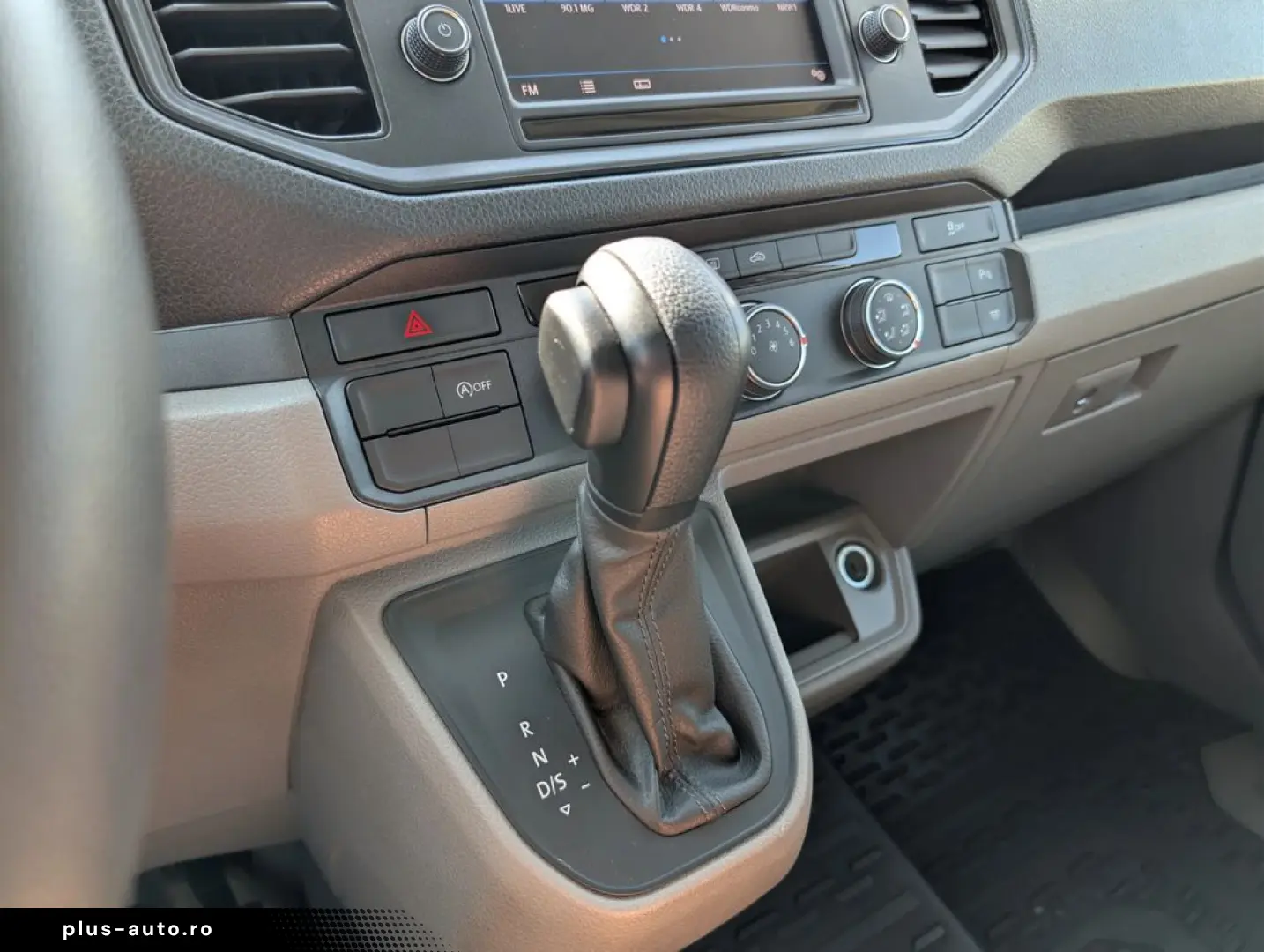 MAN TGE   Volkswagen Crafter   2.0 TDI DSG   140CP   9 locur