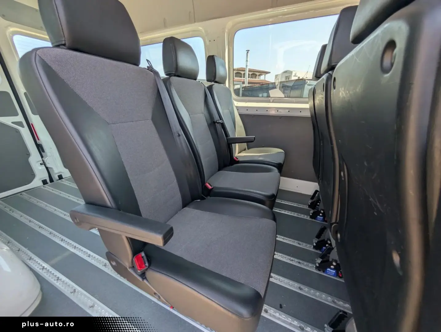 MAN TGE   Volkswagen Crafter   2.0 TDI DSG   140CP   9 locur