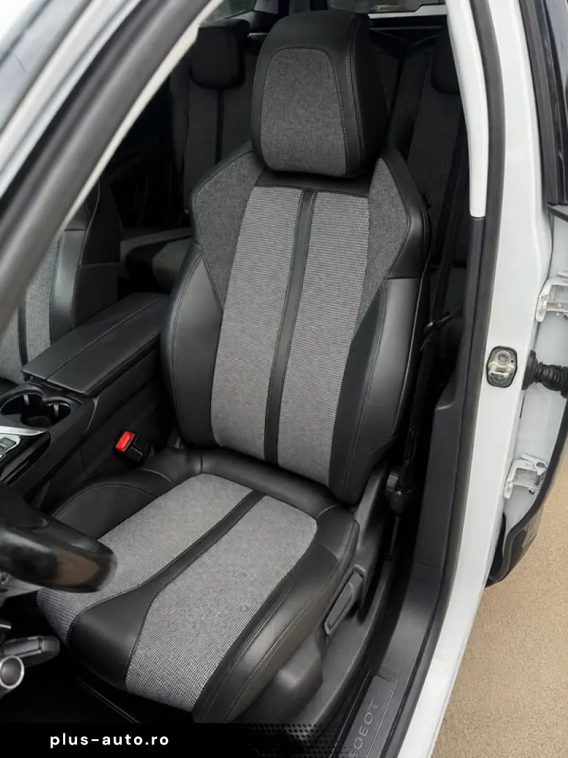 Peugeot 5008 •7Locuri• E6