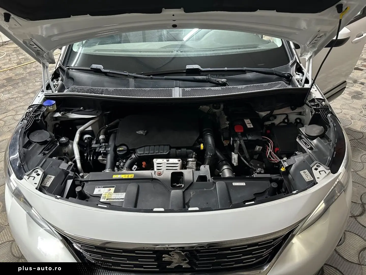 Peugeot 5008 •7Locuri• E6