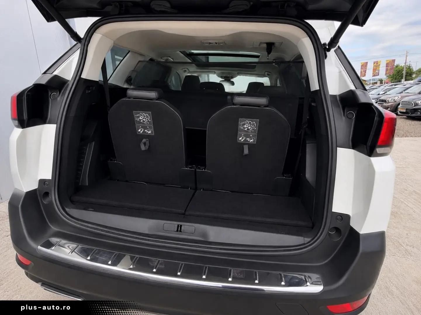 Peugeot 5008 •7Locuri• E6