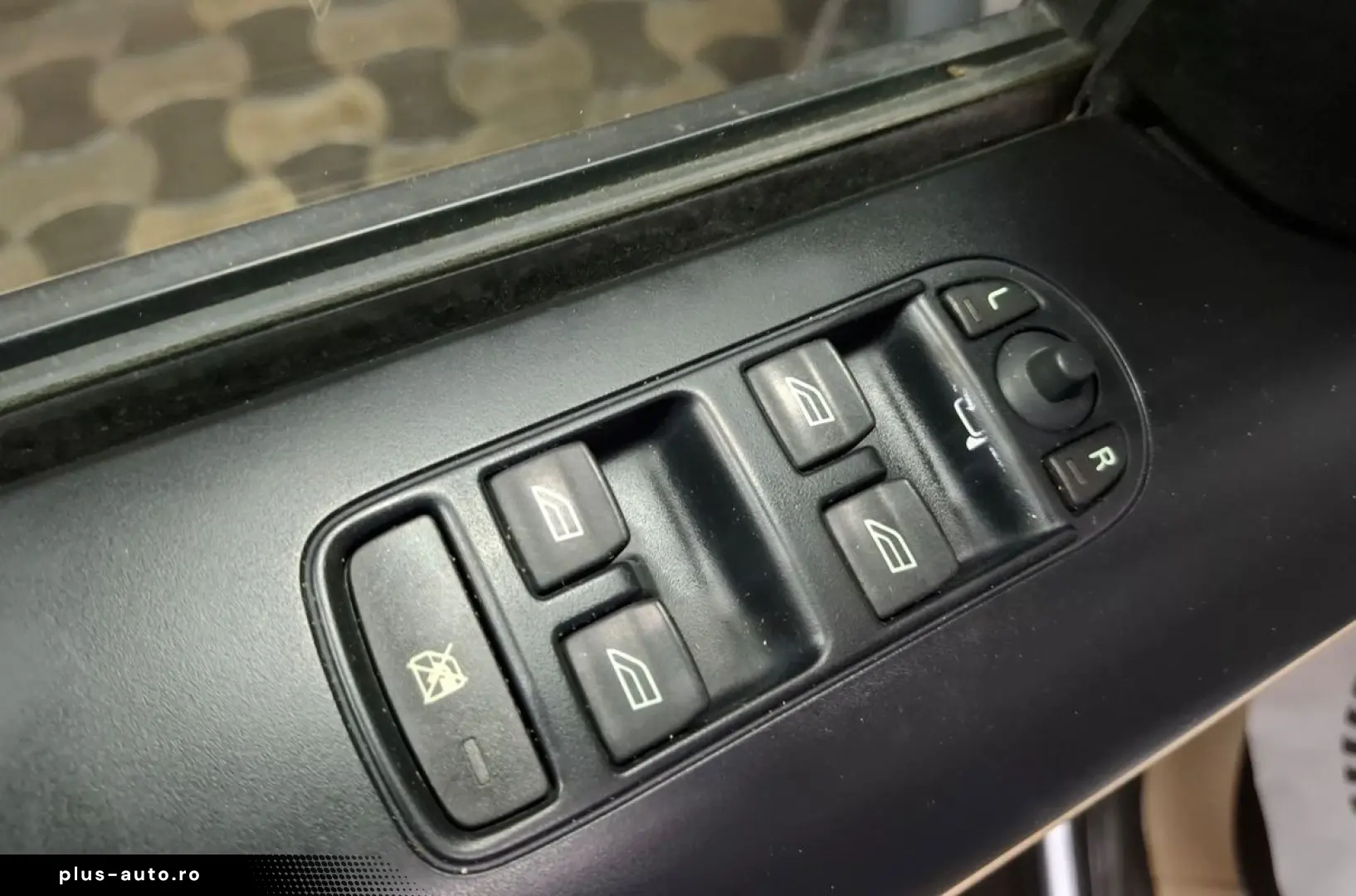 Land-Rover Freelander