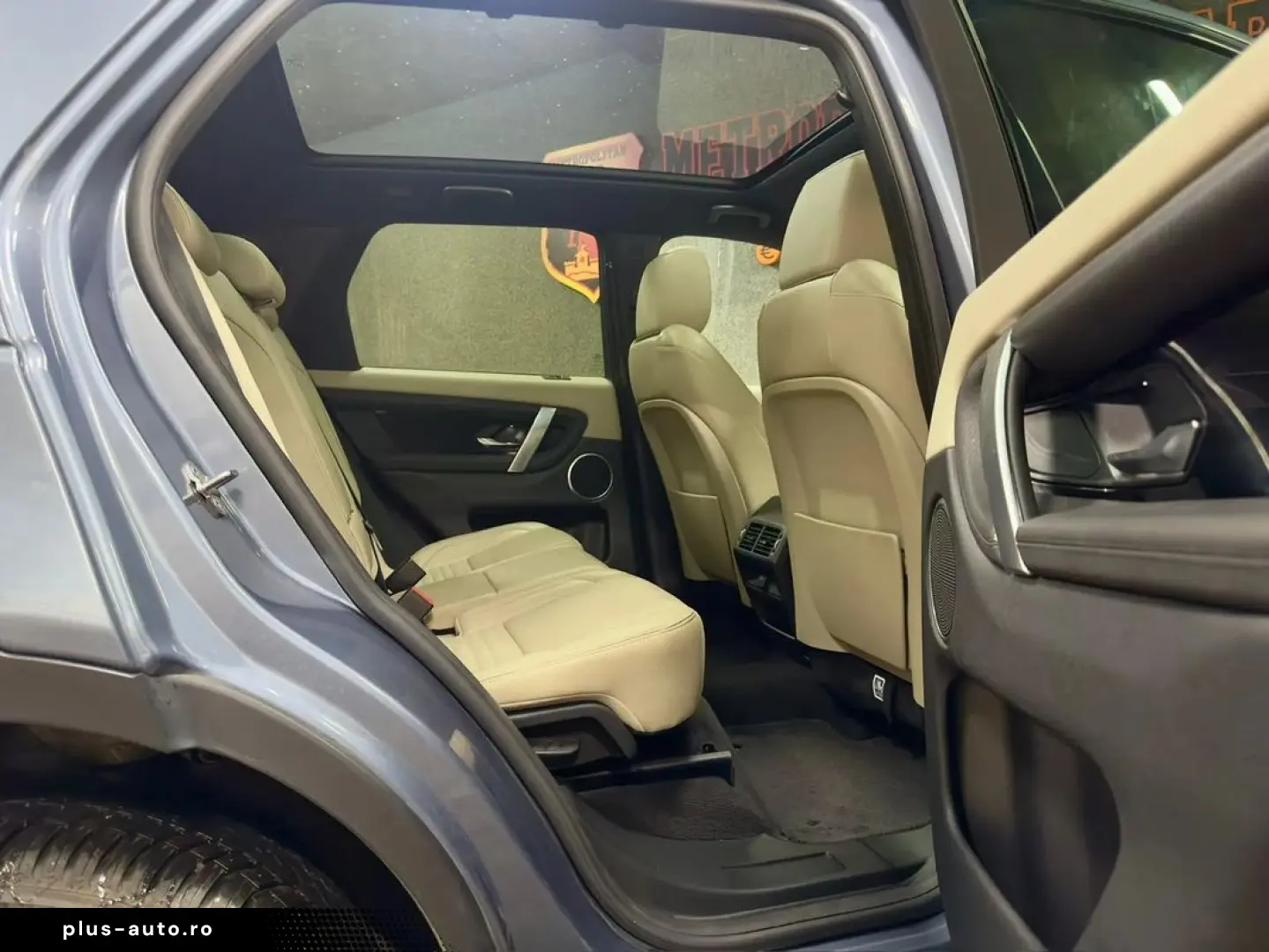 Land-Rover Discovery-Sport