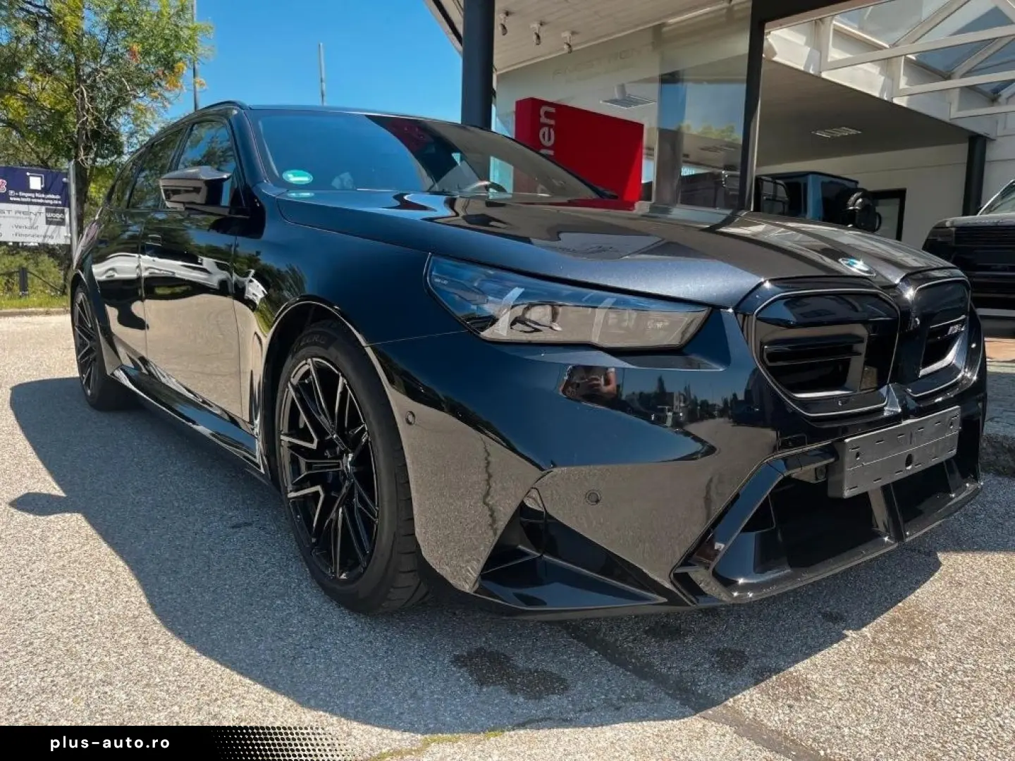 BMW M5 Touring Drivers Pack. Bowers&Wilkins AHK Pano