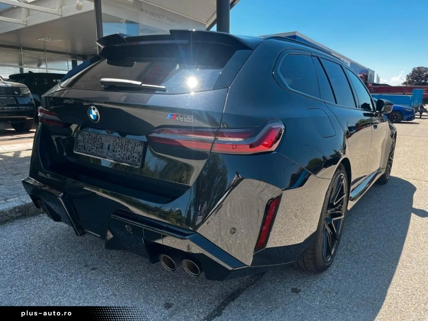BMW M5 Touring Drivers Pack. Bowers&Wilkins AHK Pano