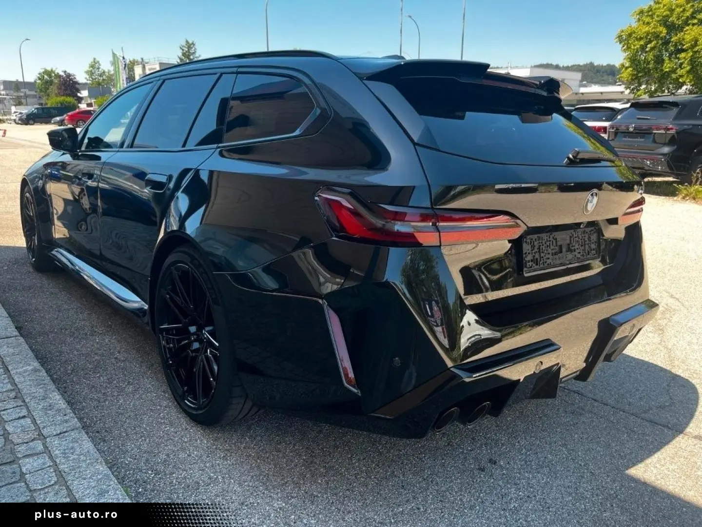 BMW M5 Touring Drivers Pack. Bowers&Wilkins AHK Pano