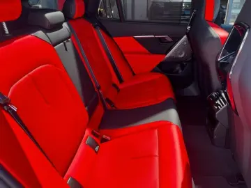 BMW M5 Touring Drivers Pack. Bowers&Wilkins AHK Pano