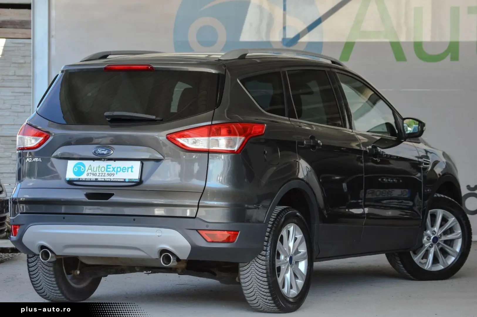 2017 Ford Kuga 2.0 TDCi 4x4 Aut. Titanium  RATE FIXE