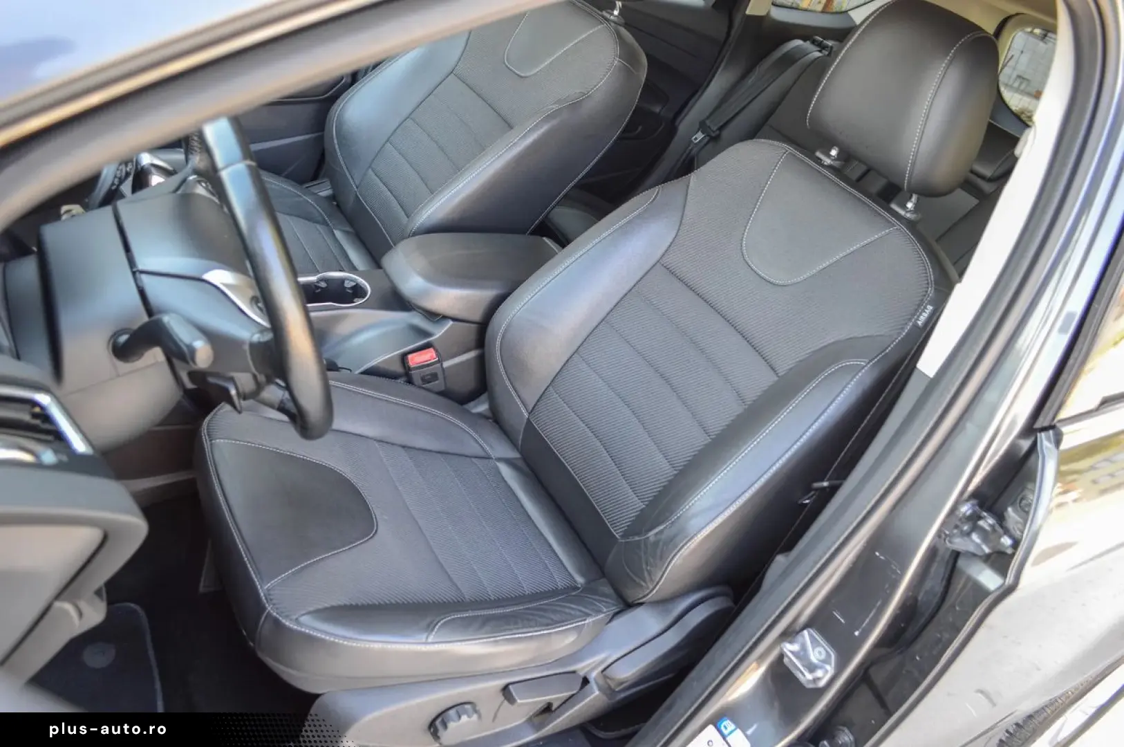 2017 Ford Kuga 2.0 TDCi 4x4 Aut. Titanium  RATE FIXE