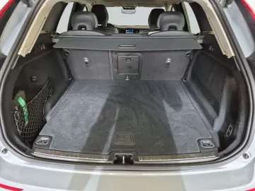 VOLVO XC60 B5 B AWD Ultra Dark Business