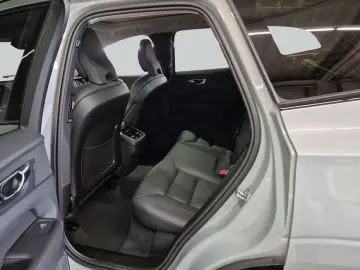 VOLVO XC60 B5 B AWD Ultra Dark Business