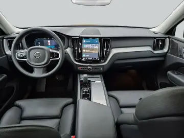 VOLVO XC60 B5 B AWD Ultra Dark