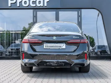 BMW 550e xDrive M Sport HUD PANO ACC AHK 360 KAM LM