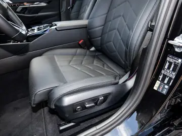 BMW 550e xDrive M Sport HUD PANO ACC AHK 360 KAM LM