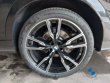 BMW X6 xDrive40d M Sport 22  AHK Pano Massage H K