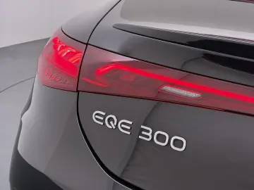 MERCEDES-BENZ EQE 300 Business Line AMG 89 kWh Sfeer…
