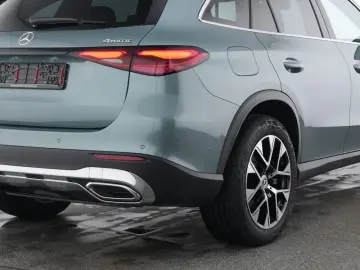 MERCEDES-BENZ GLC 300 e 4M Avantgarde-Adv.-Plus Pano…