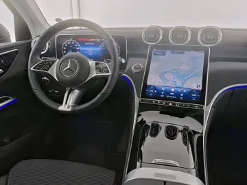 MERCEDES-BENZ GLC 300 e 4M Avantgarde-Adv.-Plus Pano…