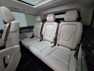 MERCEDES-BENZ V 300 d 4M lang AMG EXCLUSIVE Pano AHK…