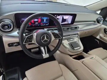 MERCEDES-BENZ V 300 d 4M lang AMG EXCLUSIVE Pano AHK…