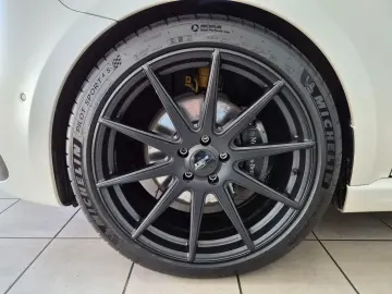 MERCEDES-BENZ V 300 d 4M lang AMG EXCLUSIVE Pano AHK…