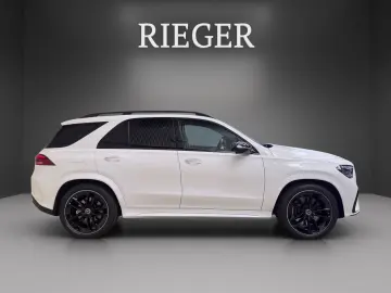 MERCEDES-BENZ GLE 350 de 4M AMG-Plus PANO-SHD 22  He…
