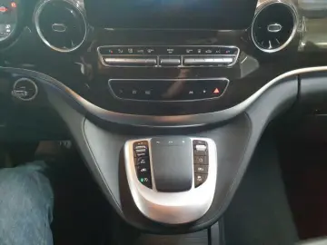 MERCEDES-BENZ V300d 4M Avantgarde Edition DIS AMG