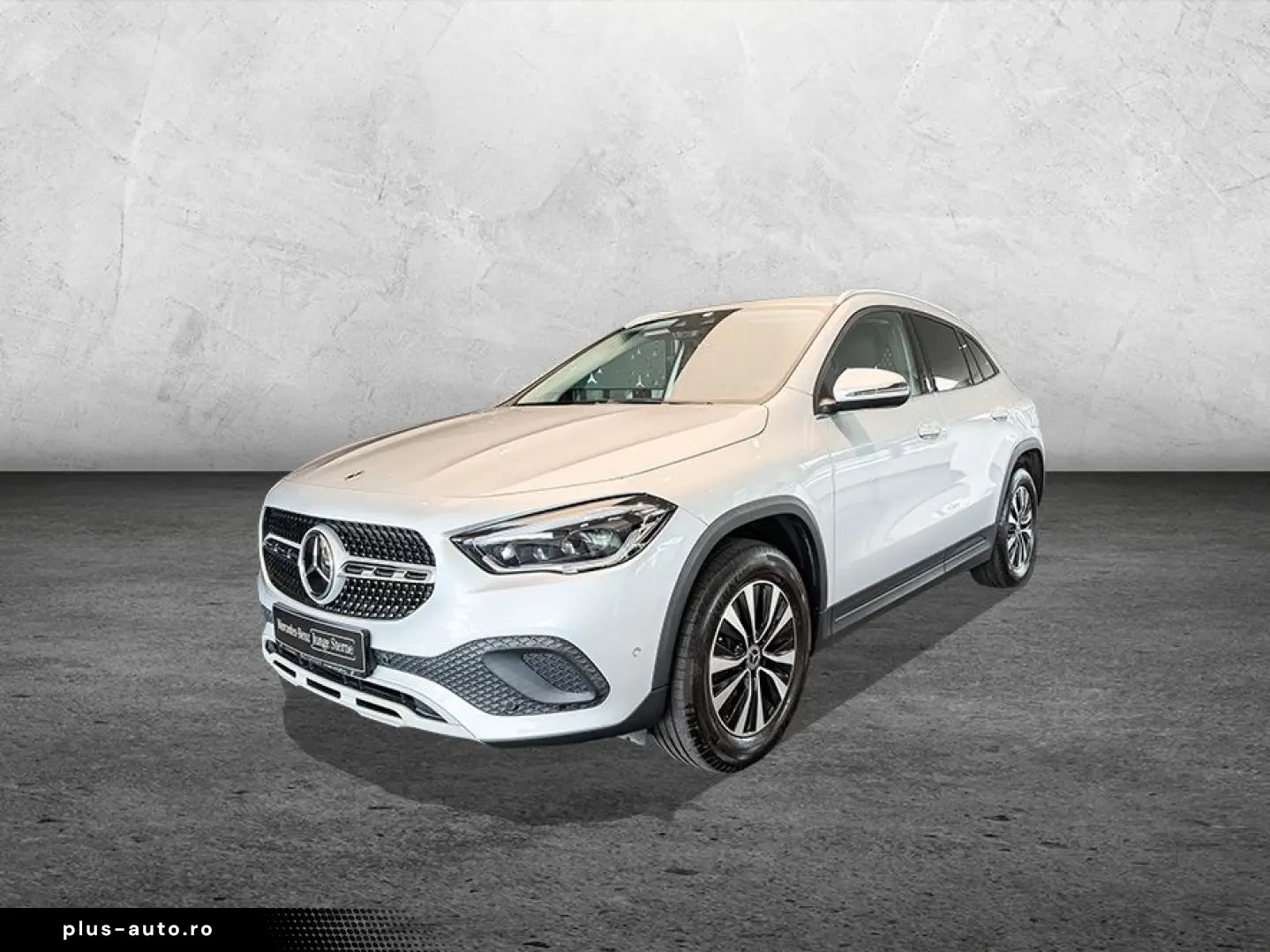 MERCEDES-BENZ GLA 250 e STYLE MULTIB AHK MBUX DISTR KAMERA