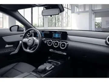 MERCEDES-BENZ CLA 250 e Coupé AMG Sitzkomfort-Paket SHZ MBUX
