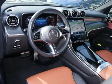 MERCEDES-BENZ GLC 300 e 4MATIC Avantgarde Ambiente-Licht LED