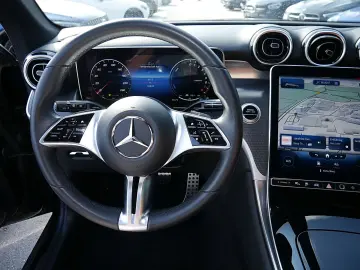 MERCEDES-BENZ GLC 300 e 4MATIC Avantgarde Ambiente-Licht LED