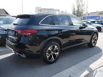 MERCEDES-BENZ GLC 300 e 4MATIC Avantgarde Ambiente-Licht LED