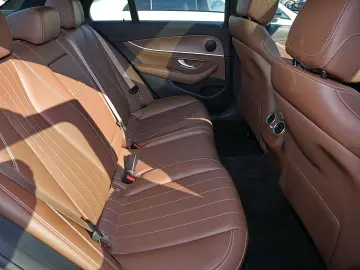 MERCEDES-BENZ E 300 e Limousine AMG SCHIEBEDACH 360  KEYLESS