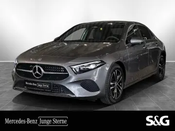 MERCEDES-BENZ A 220 4MATIC Limo PANO MEMORY DISTRO 3&hellip;