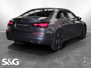MERCEDES-BENZ A 220 4MATIC Limo PANO MEMORY DISTRO 3…