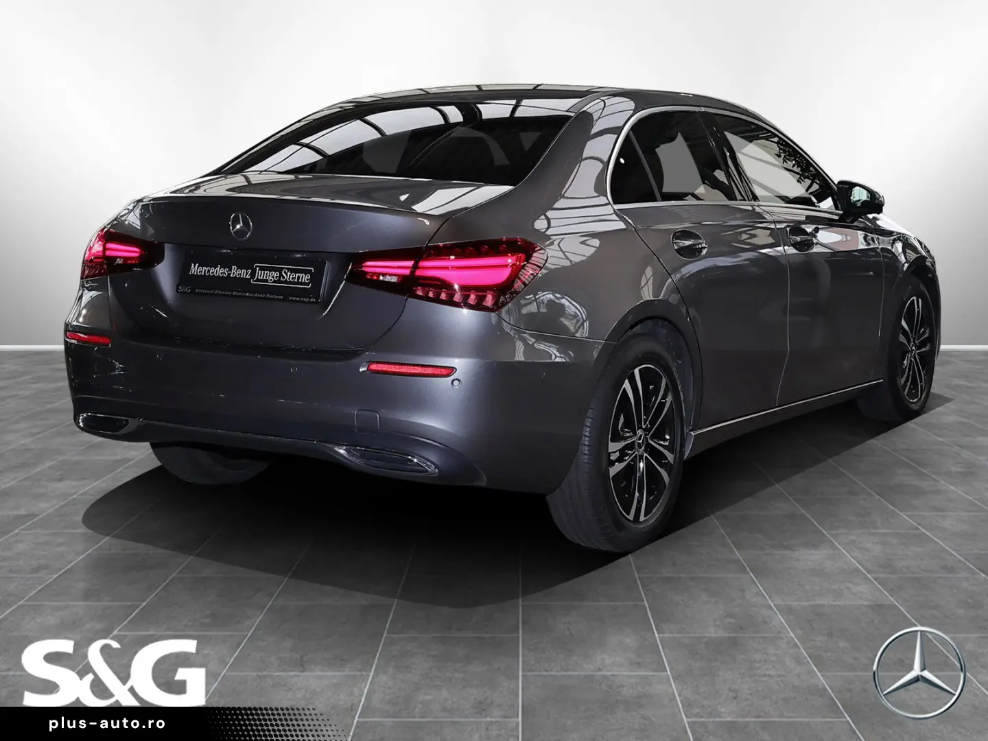 MERCEDES-BENZ A 220 4MATIC Limo PANO MEMORY DISTRO 3&hellip;