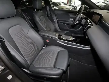 MERCEDES-BENZ A 220 4MATIC Limo PANO MEMORY DISTRO 3…