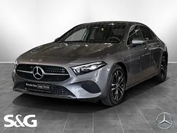 MERCEDES-BENZ A 220 4MATIC Limo PANO MEMORY DISTRO 3…
