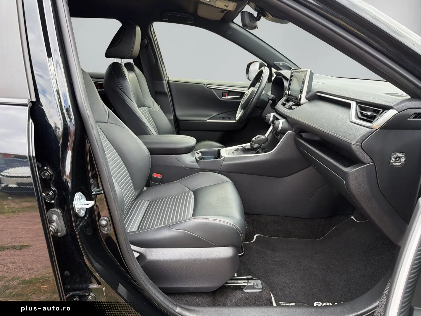 TOYOTA RAV 4  Hybrid 4x4 Black Edition