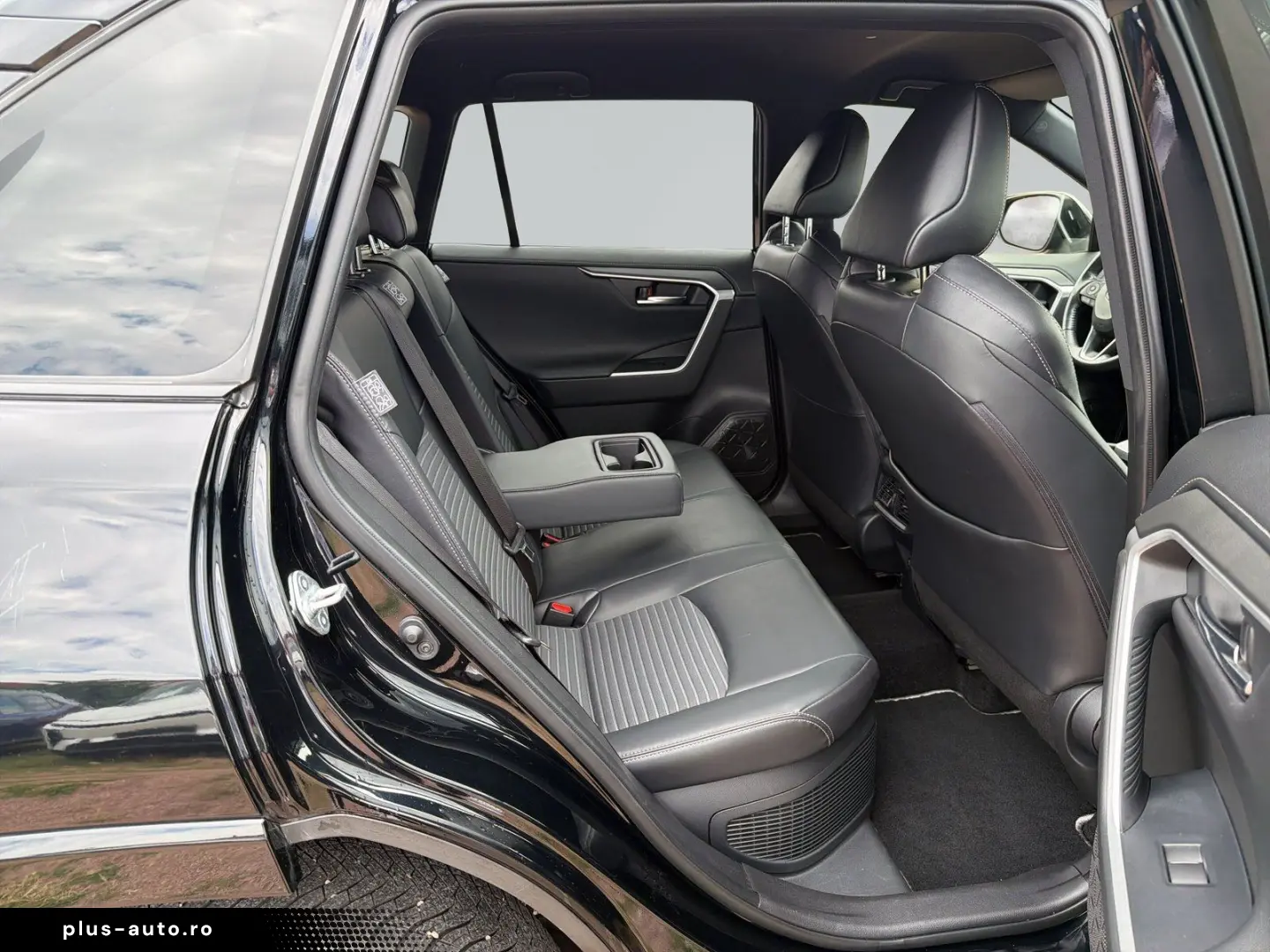 TOYOTA RAV 4  Hybrid 4x4 Black Edition