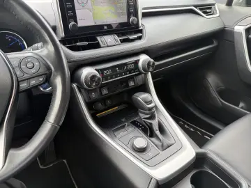 TOYOTA RAV 4  Hybrid 4x4 Black Edition