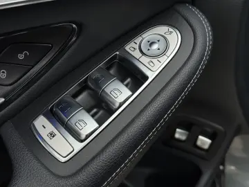 MERCEDES-BENZ GLC 400d 4Matic 9G AMG-Line DIST. Mult…