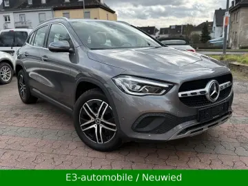 MERCEDES-BENZ GLA 200d 8G-DCT;1 VORBESITZER;AUTOMATIK;KAMERA