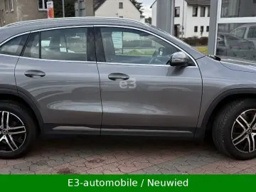 MERCEDES-BENZ GLA 200d 8G-DCT;1 VORBESITZER;AUTOMATIK;KAMERA