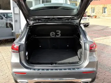 MERCEDES-BENZ GLA 200d 8G-DCT;1 VORBESITZER;AUTOMATIK;KAMERA