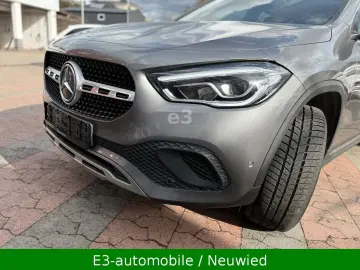 MERCEDES-BENZ GLA 200d 8G-DCT;1 VORBESITZER;AUTOMATIK;KAMERA