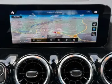 MERCEDES-BENZ GLA 200d 8G-DCT;1 VORBESITZER;AUTOMATIK;KAMERA