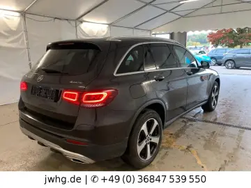 MERCEDES-BENZ GLC 300 e 4M MBUX Kam Virtual Assistenzsysteme